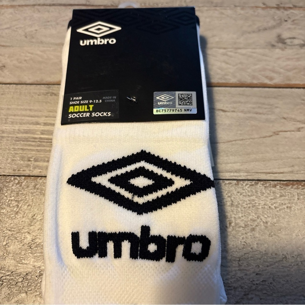 Umbro Adult Soccer Socks (Shoe Size 9-12.5) 1 Pair Wicking White NEW - Picture 4 of 11